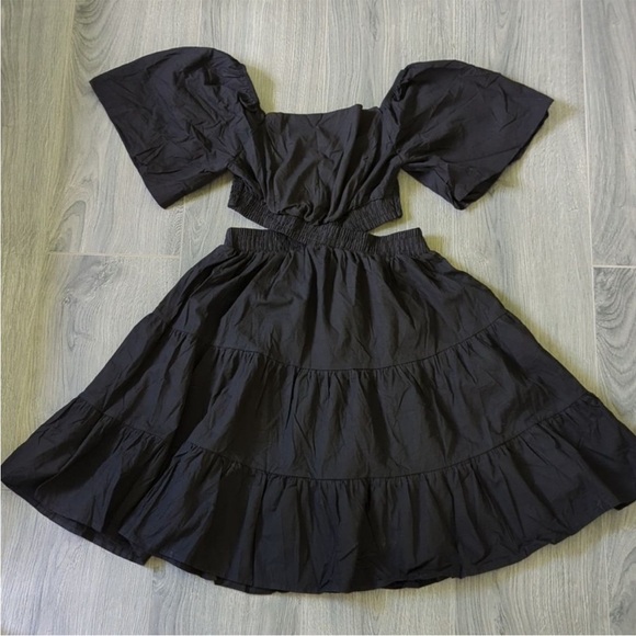 Nwot Woman's Square Neck Cut Out Dress Size M/L - Picture 3 of 6